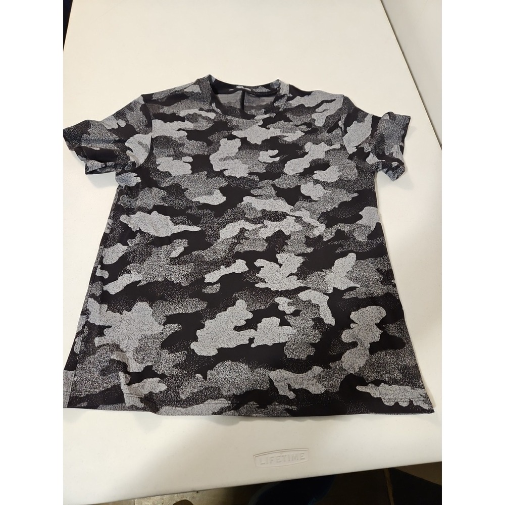 Lululemon Swiftly T Shirt Short Sleeve Camo Tee Size 4(19"PTP) Black Gray‎ (1422
